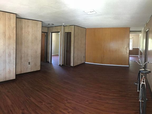 5th image of 2103 N Avenue Q Avenue