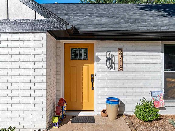 2nd image of 2718 N Crescent Dr