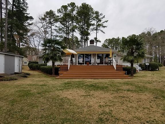 3rd image of 340 Forest Hill Dr