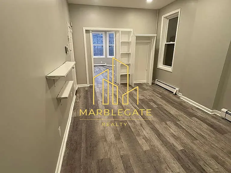 367 Morris Ave #22 — Photo 5