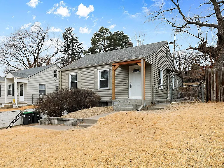976 S 50th Ave — Photo 34