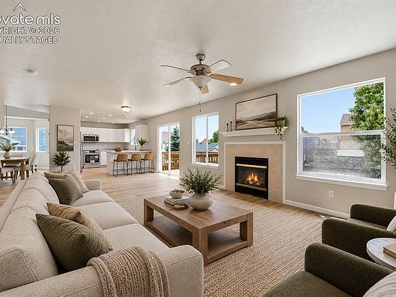 3rd image of 4922 Dunecrest Dr