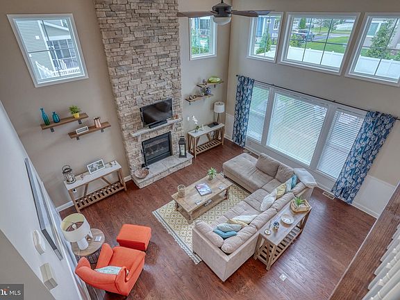 4th image of 851 Sweet Birch Dr