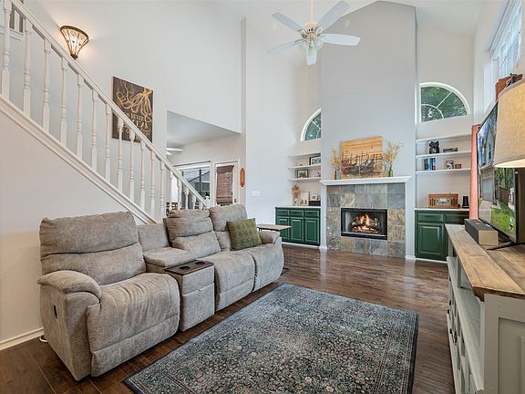 4th image of 4132 One Place Ln