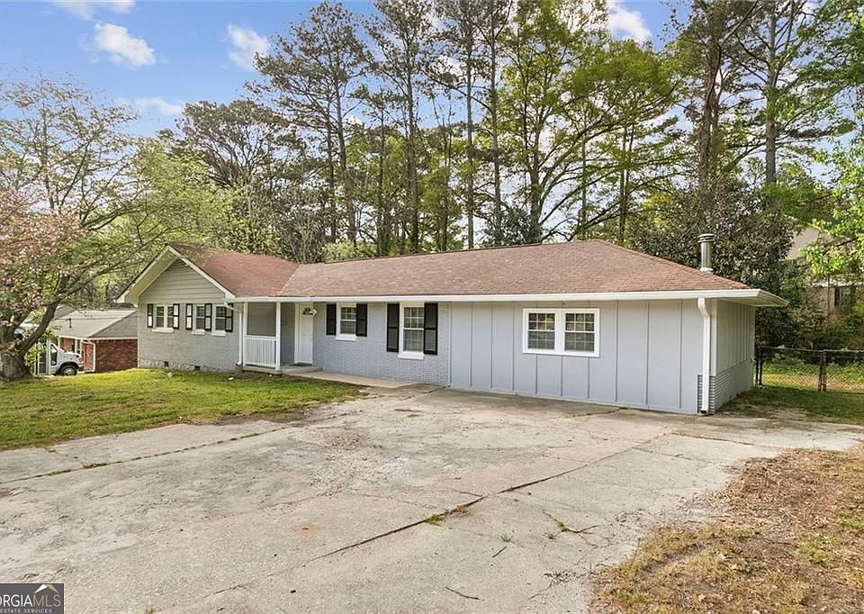 1st image of 431 Pineridge Dr