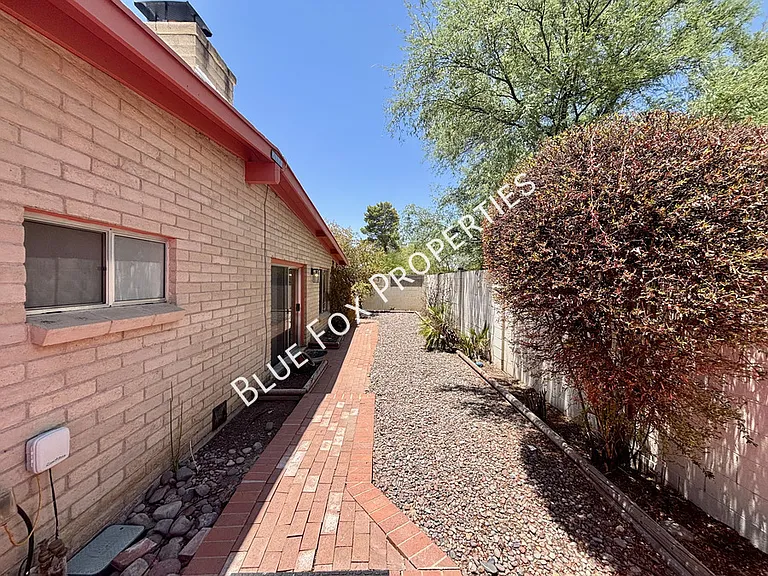 7551 E La Cienega Dr — Photo 26