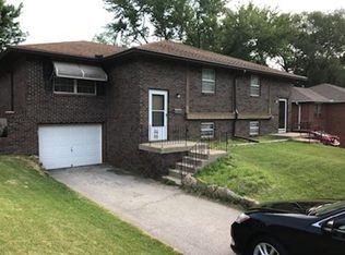 5122 Edgehill Dr, Kansas City, KS 66106