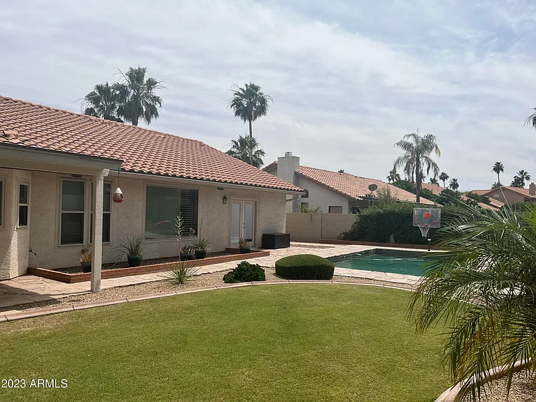 5508 E Kelton Ln — Photo 15