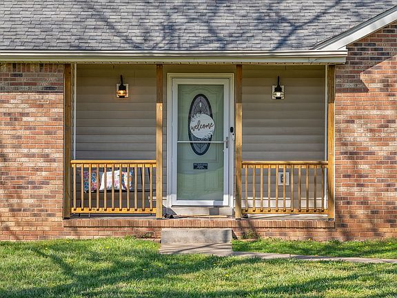 3rd image of 673 Buttercup Dr