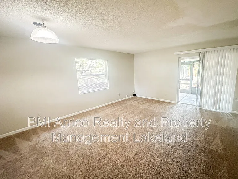 585 N Scenic Hwy — Photo 4