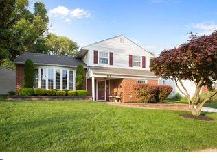 879 Morefield Rd, Philadelphia, PA 19115