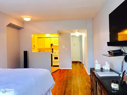 Rented by Metropolitan Property Group | media 13