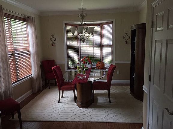 4th image of 101 Saint Georges Dr