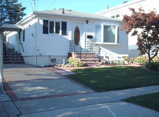 122 Robinson Ave, Staten Island, NY 10312