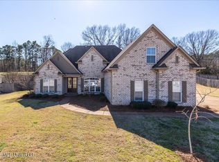 1757 Robertson Place Dr, Hernando, MS 38632