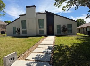 8010 Moss Meadows Dr, Dallas, TX 75231