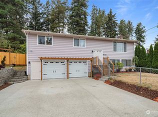 8710 Valhalla Dr, Everett, WA 98208