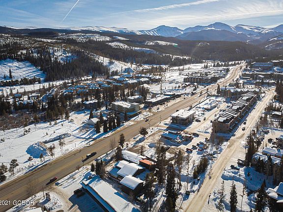 4th image of Lions Gate Dr