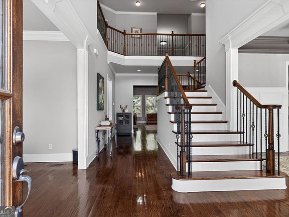 4th image of 2083 Skybrooke Ln