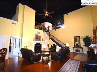 215 S Jefferson Ave #201, West Jefferson, NC 28694