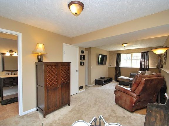 2nd image of 1216 Deliquia Dr