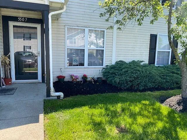 5507 Garden Rdg — Photo 1