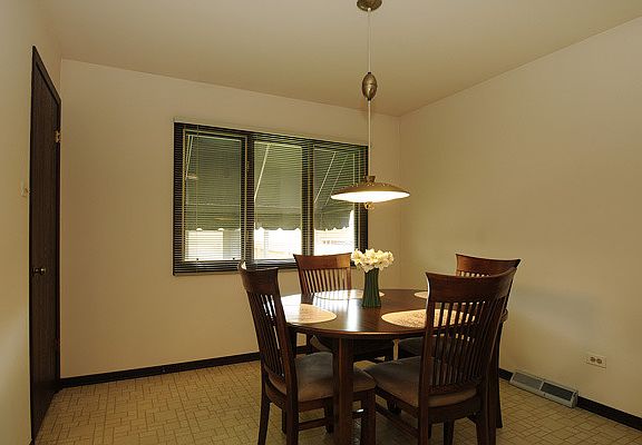 5th image of 11513 S Avenue H
