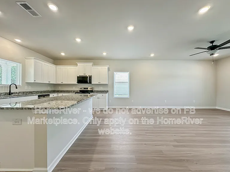 437 Chedworth Dr — Photo 4