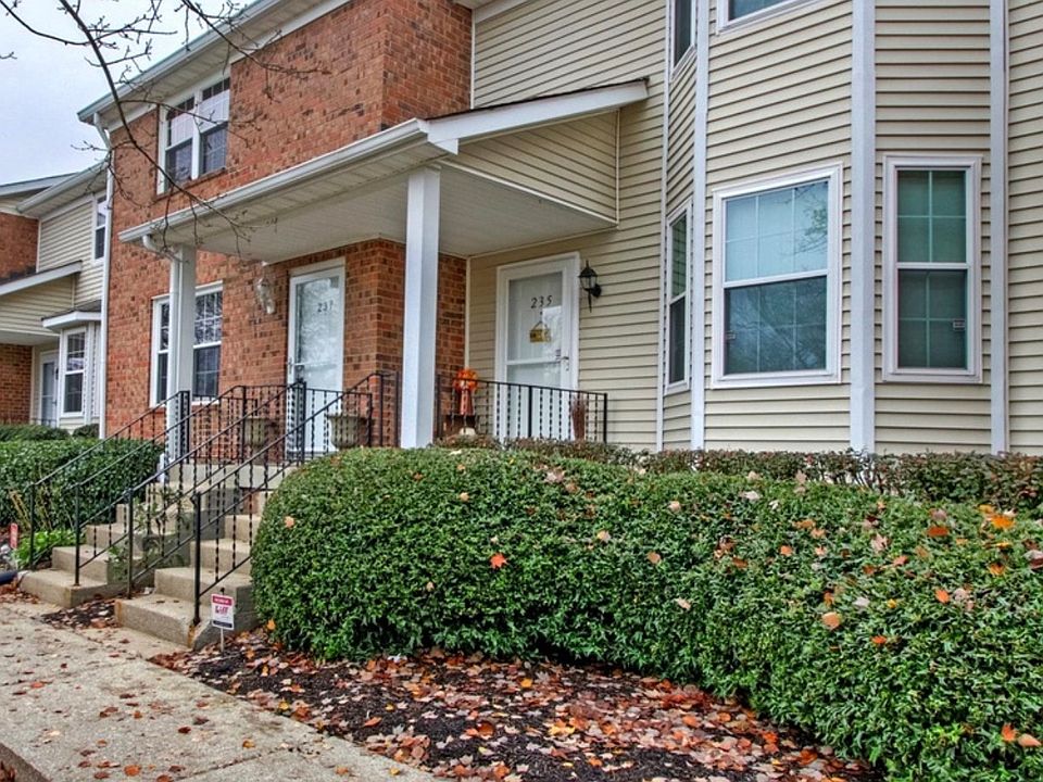 1st image of 235 Timberway Dr