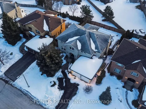 10 Whitmore Ct, Brampton, ON L6Z 2A5