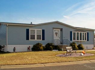 105 S Pond Dr, Mount Laurel, NJ 08054