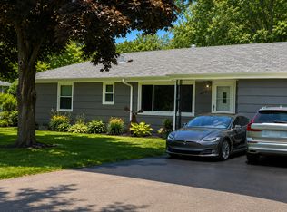 1612 88th St E, Bloomington, MN 55425