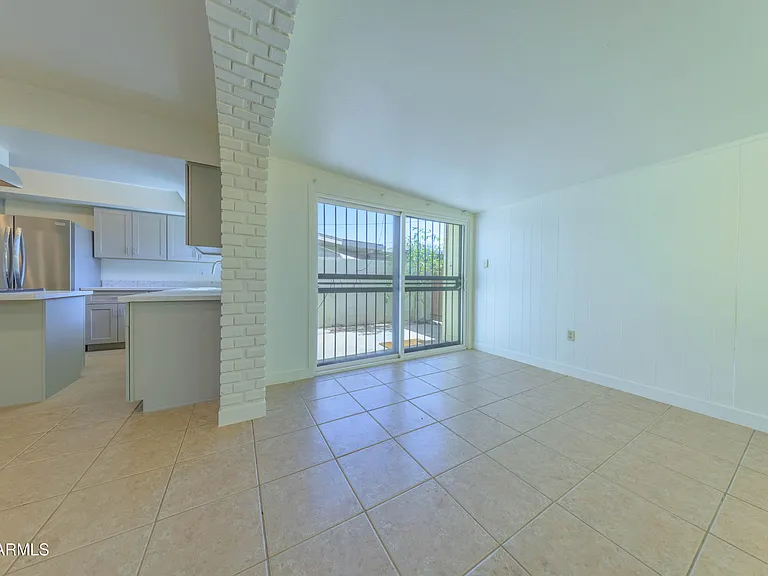 4558 N 15th Ave — Photo 24