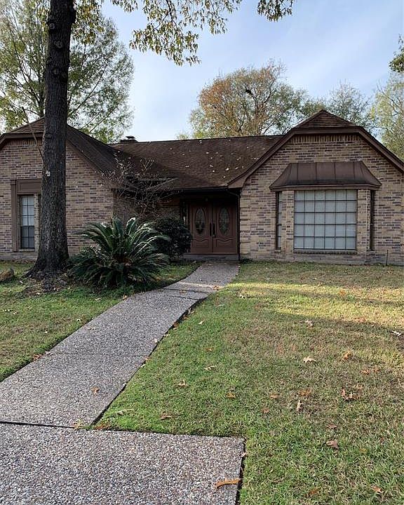 1st image of 2827 Eagle Creek Dr