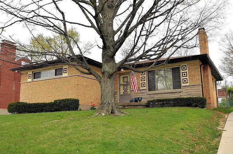 1st image of 3891 Mantell Ave