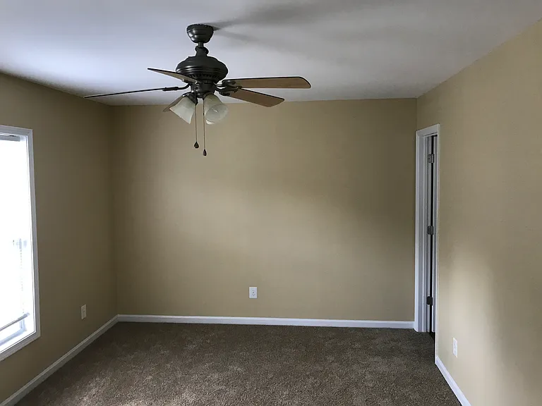 2847 Filbert St — Photo 16