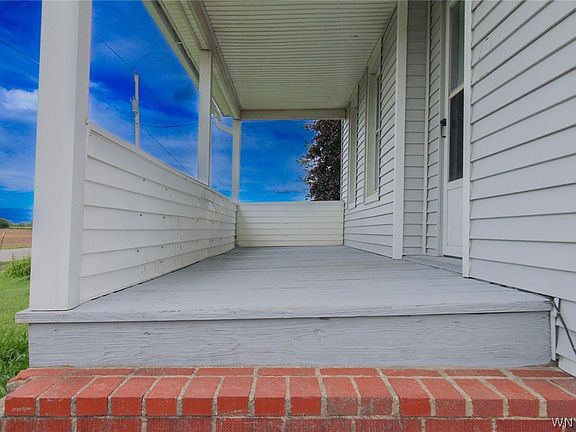 4th image of 15634 Lakeshore Rd