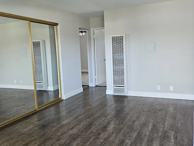 Vista Terrace — Photo 16