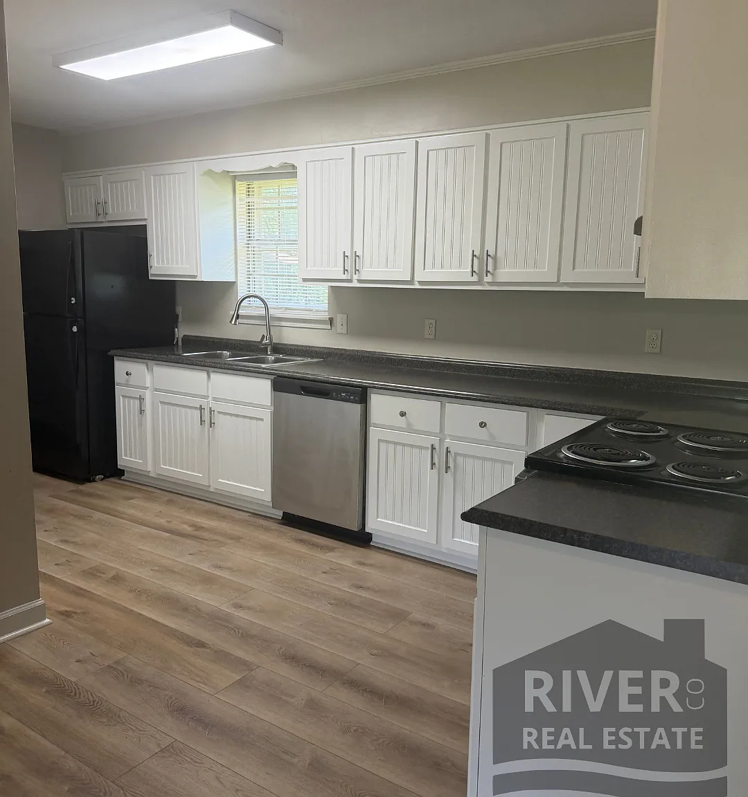 1607 Harding Avenue - 1 — Photo 3