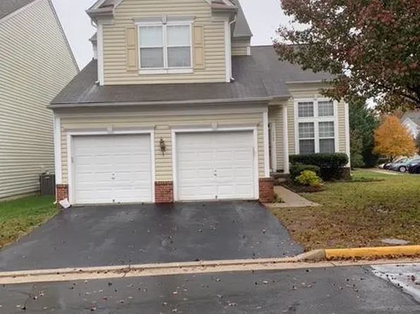 2469 Leyland Ridge Rd, Herndon, VA 20171