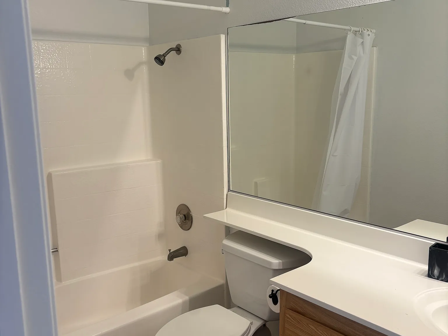 2 bed, 914 sqft, $1,499 — Photo 4