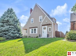 1716 S 60th St, Omaha, NE 68106