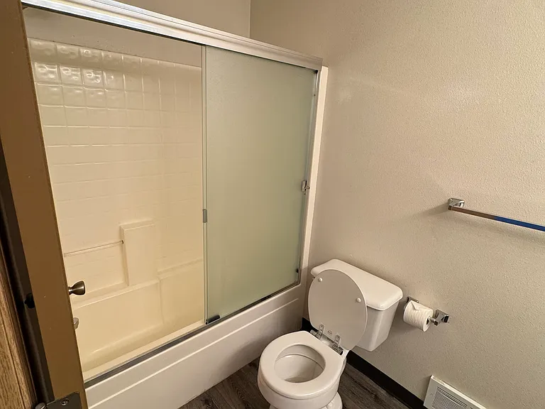 231 SE Elliott Ave #1 — Photo 11