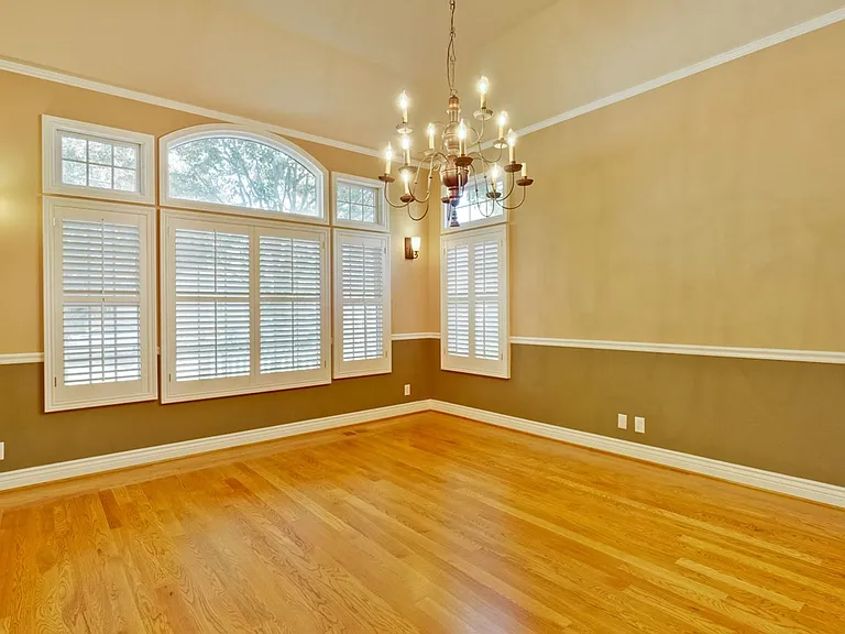 1150 Meredith Ave — Photo 17