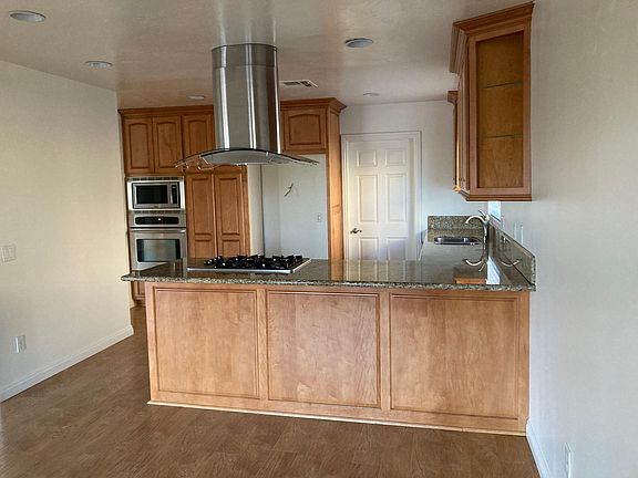 2nd image of 2224 Avenida Del Vis