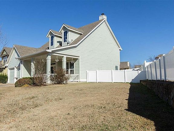 3rd image of 213 Creekview Dr