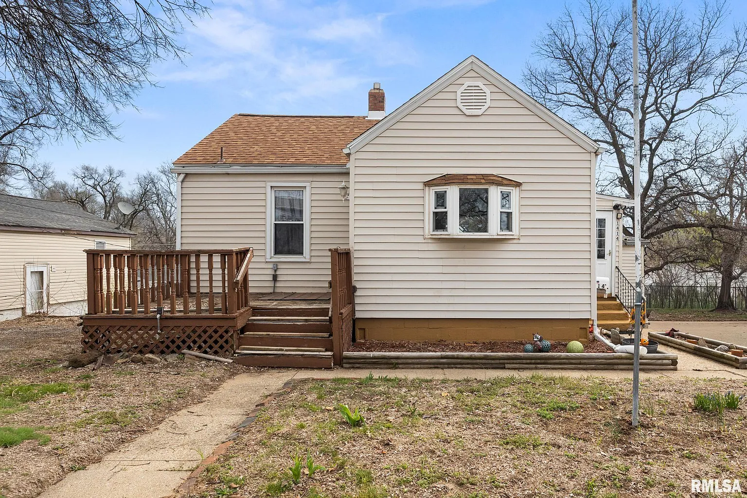 1414 Black St photo 1