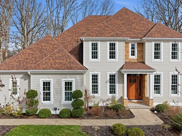 212 Gate Dancer Dr, Cranberry Township, PA 16066