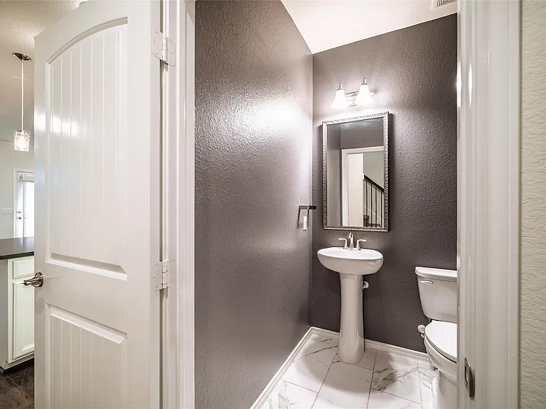 10918 Cannes Memorial Dr — Photo 4
