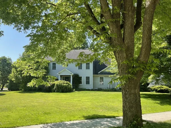 120 Nottingham Lane, Burlington, VT 05408